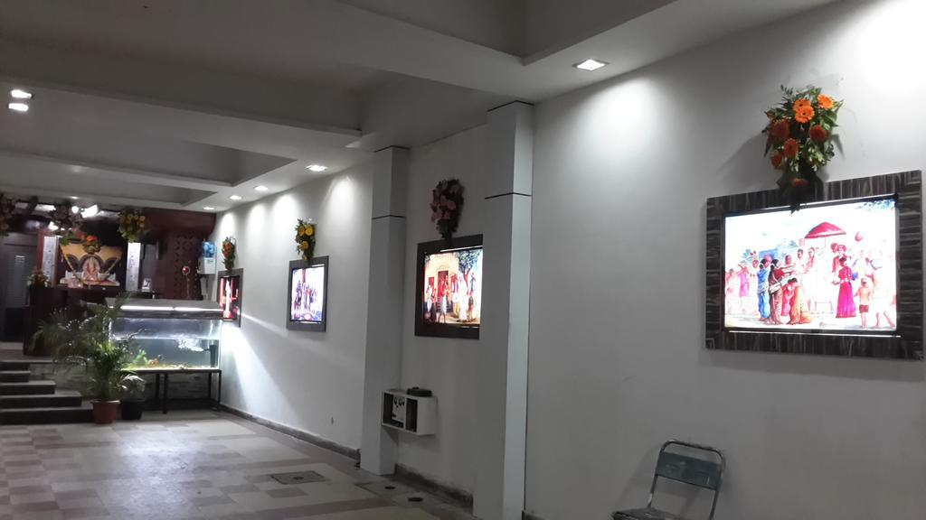 Hotel Sai Galaxy Inn シルディ エクステリア 写真